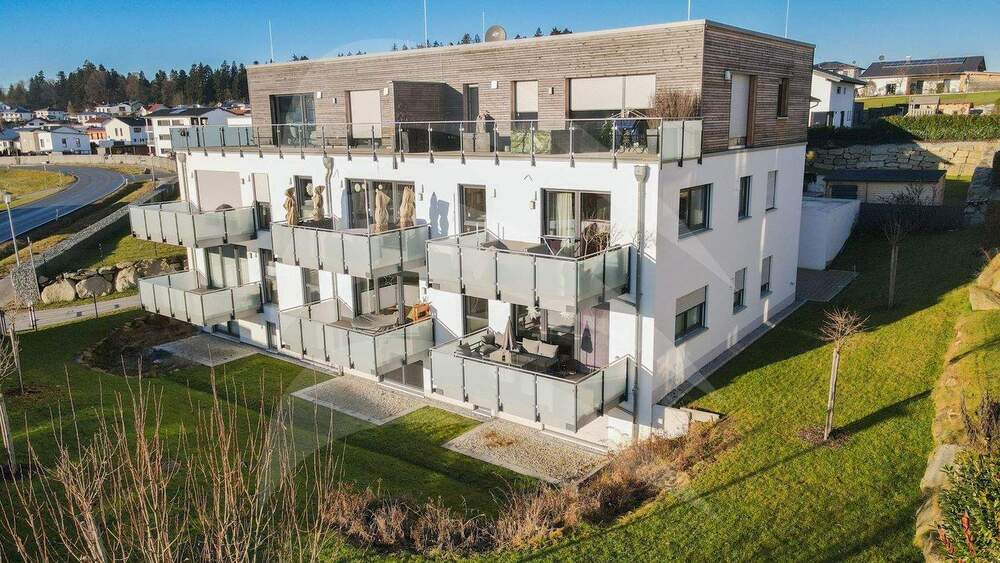 Etagenwohnung Waldkirchen Rohrwies - 4 Zimmer, 117 m&sup2;, 950&euro; | Angebot:25674877