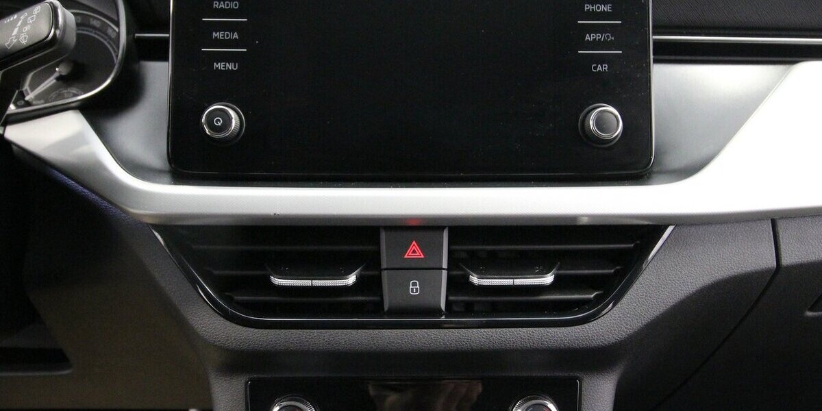 Skoda Scala TSI 7-DSG Drive 125 LED+KAMERA+TEMPOMAT 70.815 km 16.900 &euro; Hagenow 19230