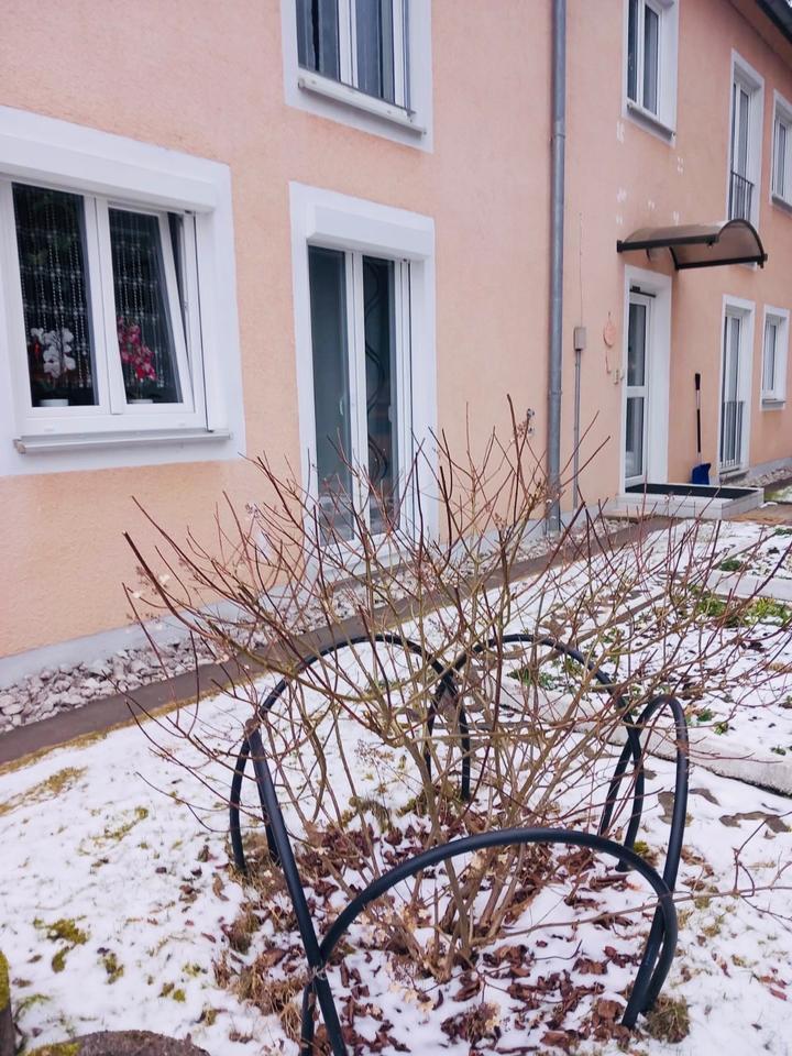 3-Zimmer-Wohnung (EG) mit Kamin und Gartenzugang - Holenbrunn