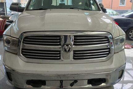 Dodge RAM 228.000 km 14.900 &euro; Baden Baden 76532