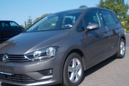 VW Golf 158.876 km 8.300 € Treis-Karden 56253