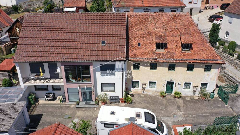 Mehrfamilienhaus, Wohnhaus Greding - 7 Zimmer, 229 m&sup2;, 300.000&euro; | Angebot:26487598