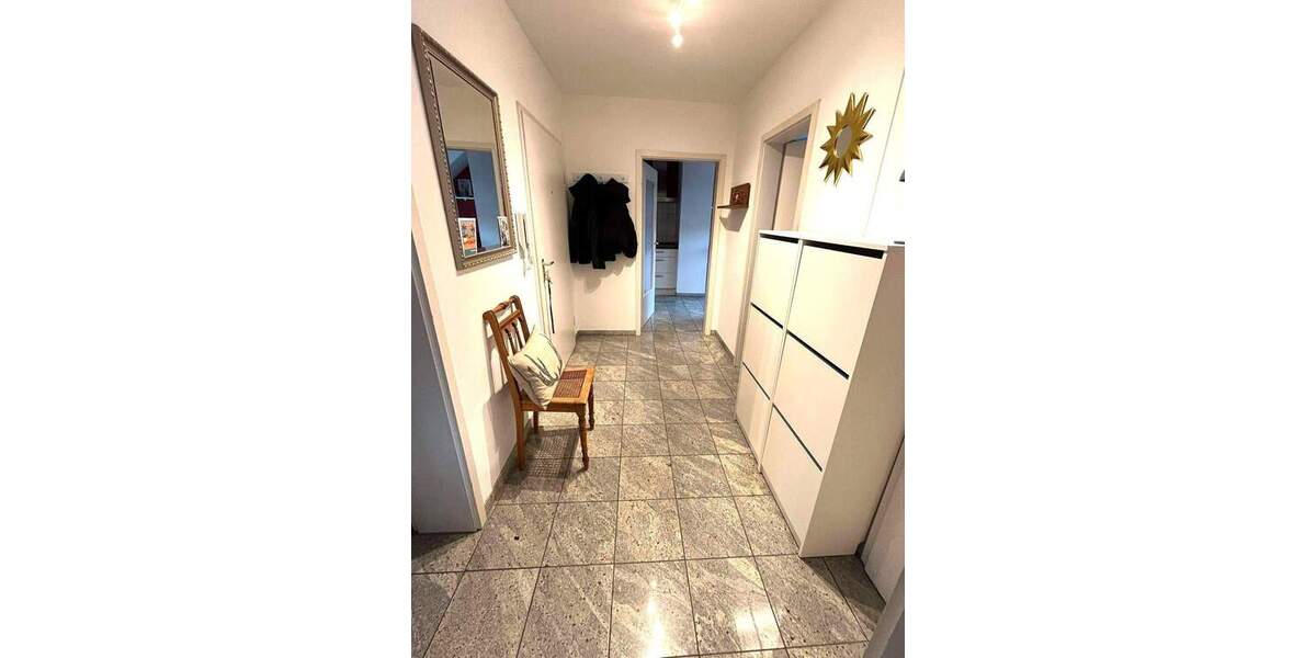 Großzügige und helle 3-Zimmer-Wohnung mit Balkon, Garage und Stellplatz in Feucht 3 zimmer