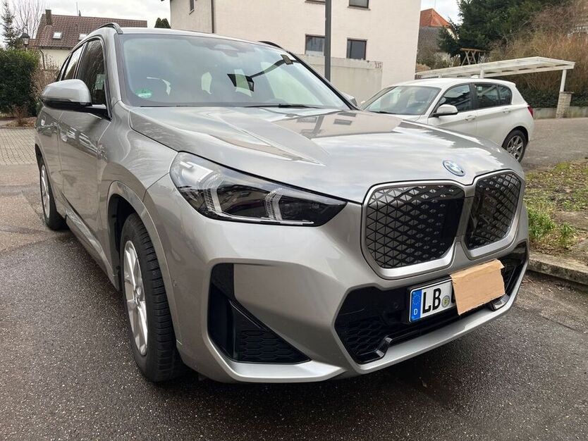 iX1