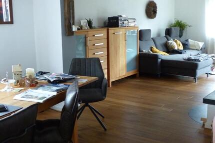 Wohnung mit Garten, Garage, Keller