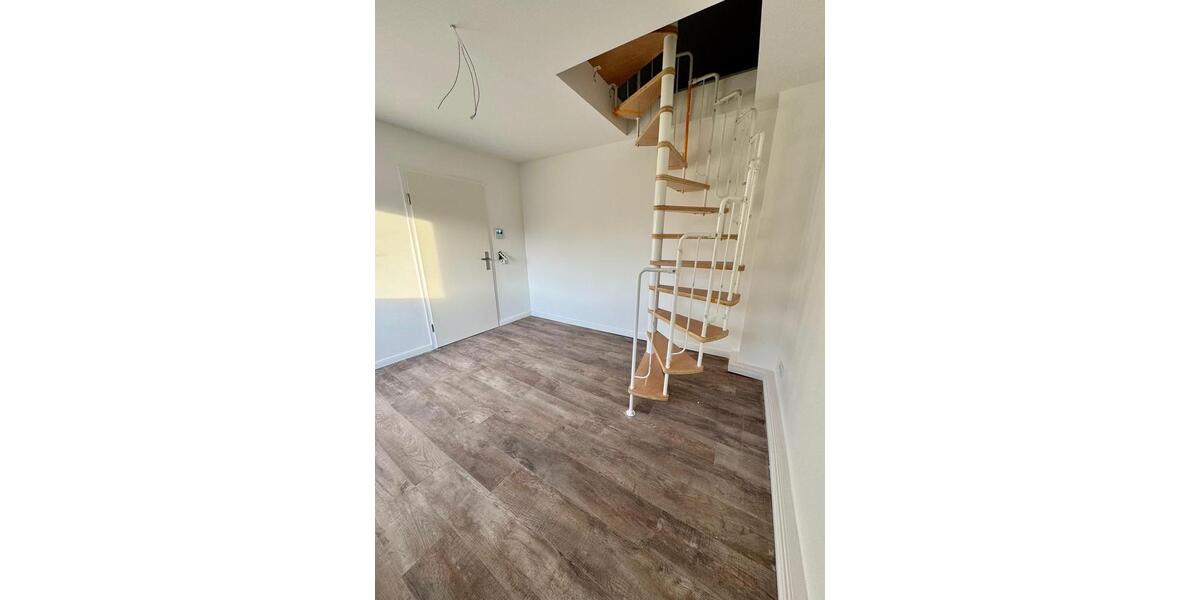 Dachgeschoßwohnung Bremen Hemelingen - 2 Zimmer, 32 m&sup2;, 740&euro; | Angebot:26237704