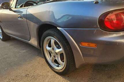 Mazda MX-5 121.500 km 5.999 € Maxdorf 67133