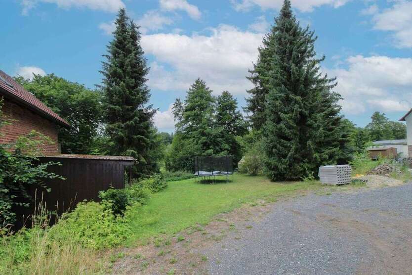 Grundstück zu verkaufen in Hauneck 50.000 € 827 m²