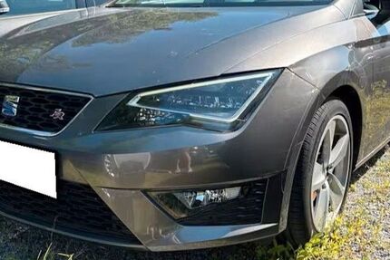 Seat Leon 99.911 km 10.499 &euro; Detmold 32758