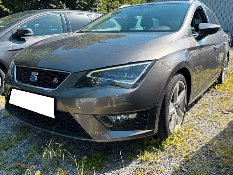 Seat Leon 99.911 km 10.499 &euro; Detmold 32758