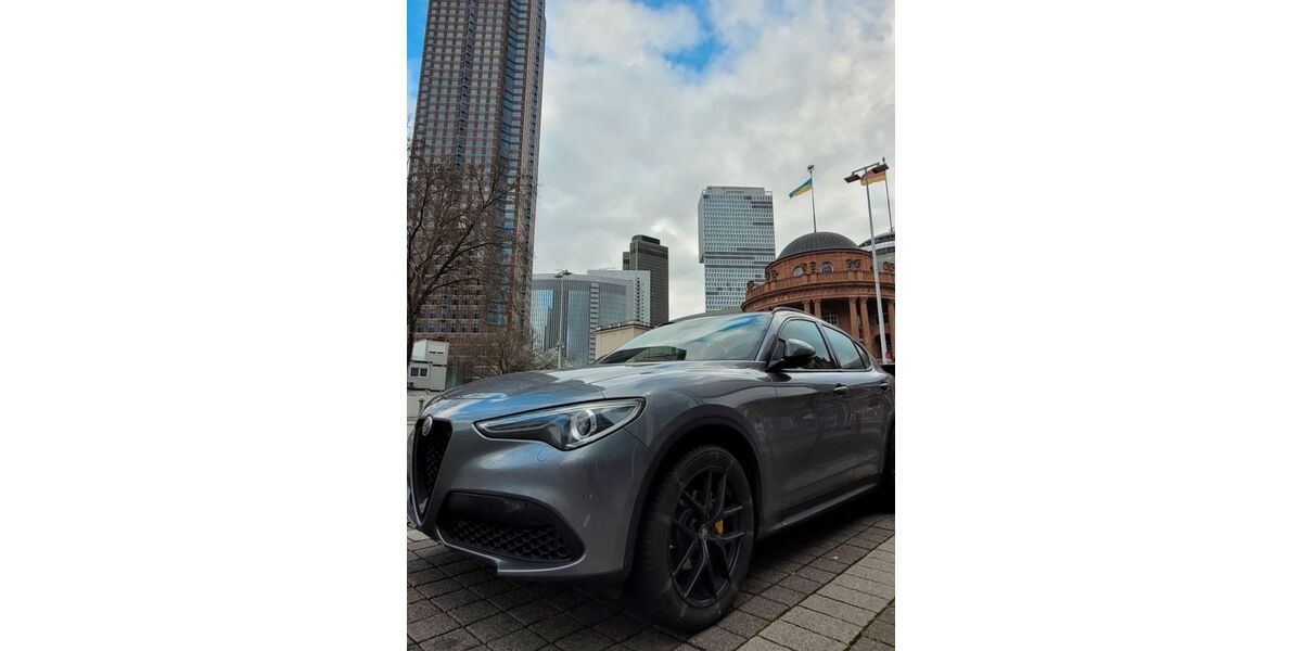 Alfa Romeo Stelvio 92.000 km 24.700 &euro; Frankfurt am Main 65929