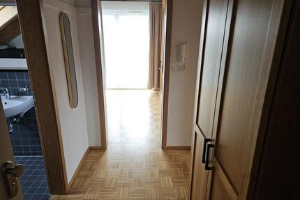 2-Zimmer Appartement möbliert mit Balkon