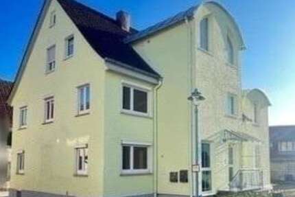Haus Bad Buchau - 8 Zimmer, 233 m&sup2;, 400.000&euro; | Angebot:25608444