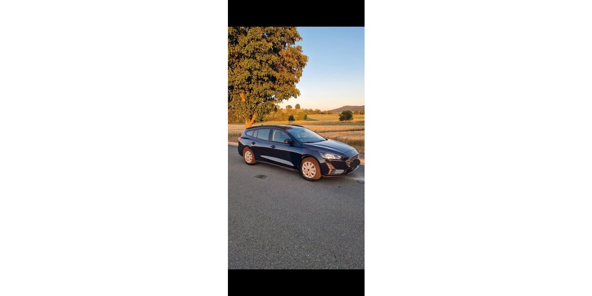 Ford Focus 62.000 km 12.980 &euro; Rottweil 78628
