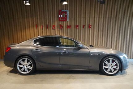 Maserati Ghibli 72.000 km 29.941 &euro; Duisburg 47228