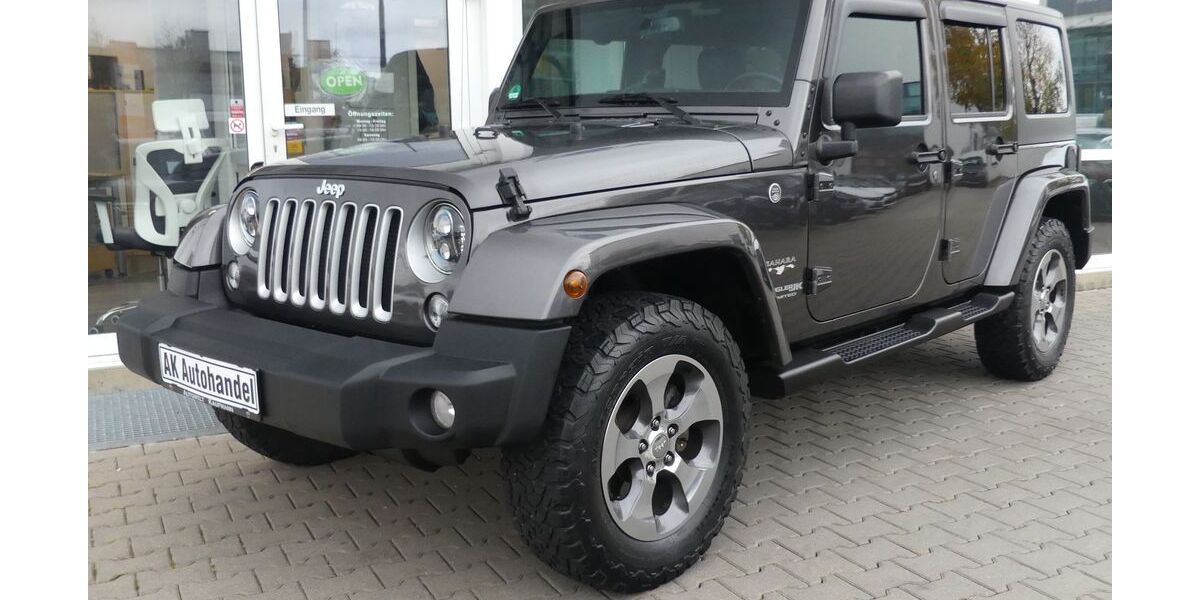 Jeep Wrangler 99.990 km 30.590 &euro; München 80687