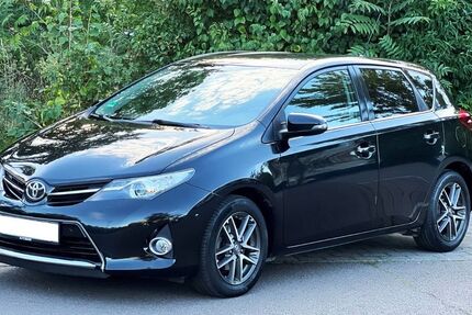 Toyota Auris 75.695 km 11.650 &euro; Leipzig 04347