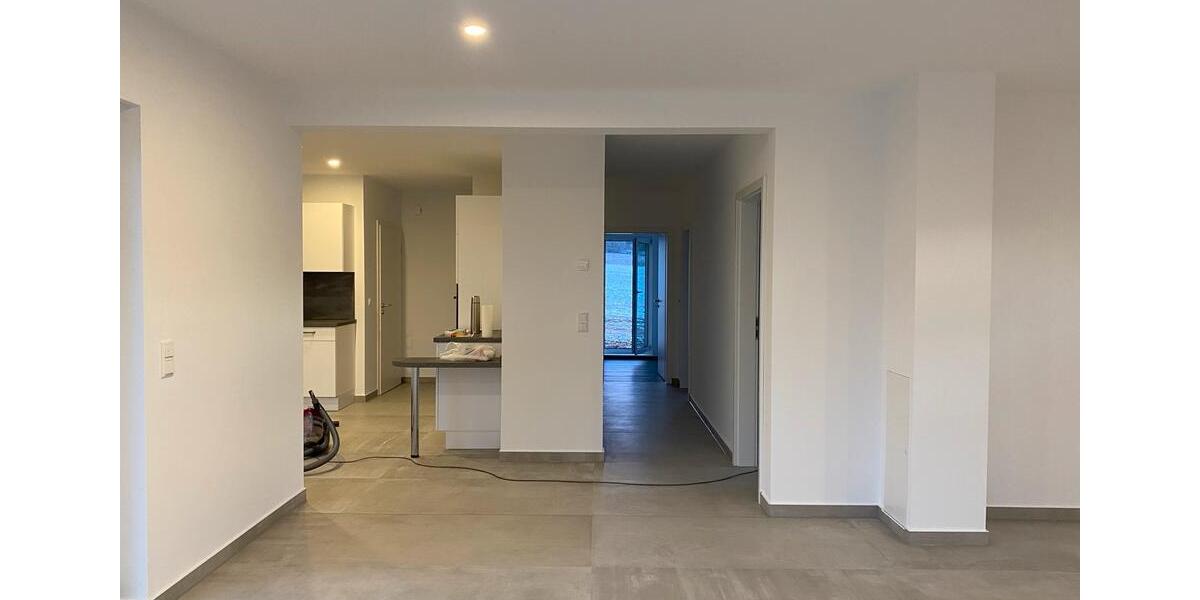 Einfamilienhaus Hohenroth - 5 Zimmer, 137 m&sup2;, 1.450&euro; | Angebot:26462337