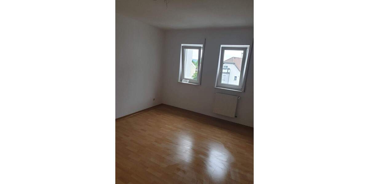 Etagenwohnung Weißenthurm - 4 Zimmer, 96 m&sup2;, 765&euro; | Angebot:25680270