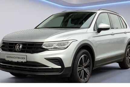 VW Tiguan 25.943 km 31.990 &euro; Salzkotten 33154