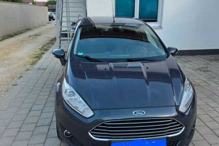 Ford Fiesta 125.882 km 3.890 &euro; Essenbach 84051