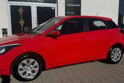 Hyundai i20 22.299 km 11.590 € Straßlach bei München 82064