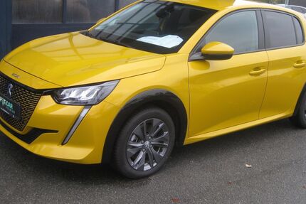 Peugeot 208 28.000 km 14.990 &euro; Schenefeld 25560