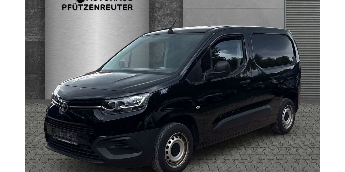 Toyota Proace (Verso) 99.700 km 13.700 &euro; Gremersdorf OT Bollbrügge 23758
