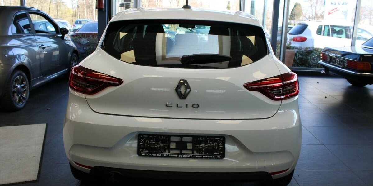 Renault Clio SCe65 EQUILIBRE 22.807 km 12.480 &euro; Euskirchen 53881