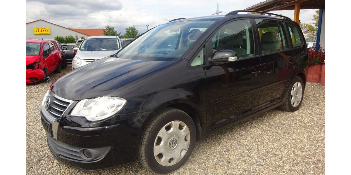 VW Touran 208.453 km 2.700 &euro; Dresden 01219