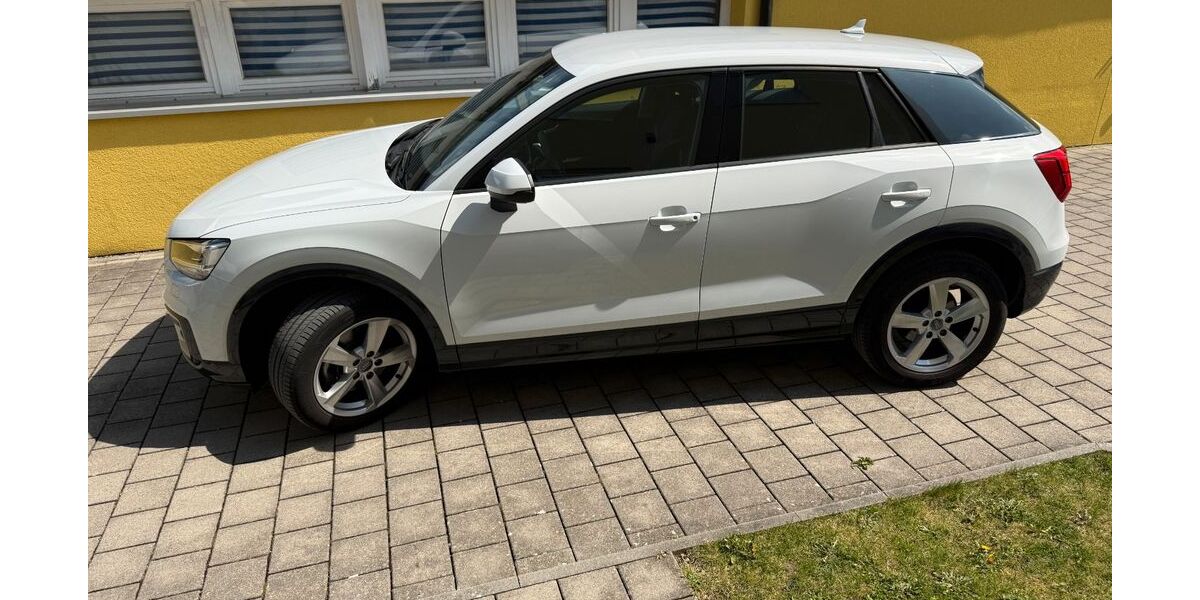 Audi Q2 111.084 km 17.900 &euro; Germering 82110