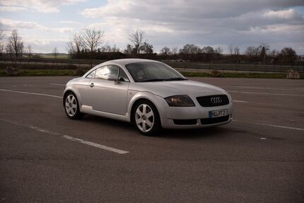 Audi TT 187.189 km 8.000 &euro; Thalfingen 89275