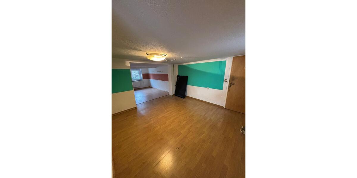 Einfamilienhaus Melsungen - 8 Zimmer, 190 m&sup2;, 109.000&euro; | Angebot:24983513