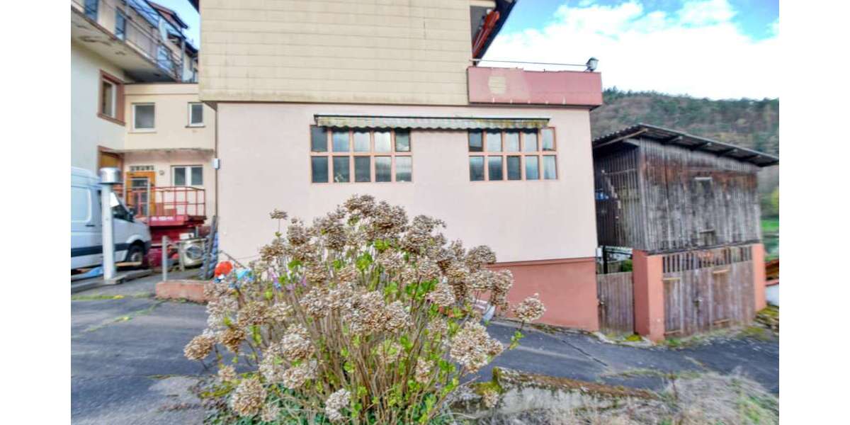 Ehemaliges Gasthaus mit 3 Einzelzimmer & 5 potentiellen Wohnungen inkl. Gaststätte und Parkplätze - Gewerbeobjekt Neckarsteinach | Angebot:26059021