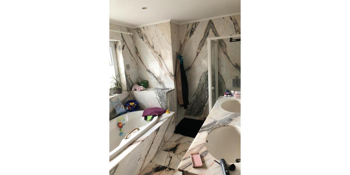 Mehrfamilienhaus, Wohnhaus Burbach - 8 Zimmer, 236 m&sup2;, 365.000&euro; | Angebot:25924470