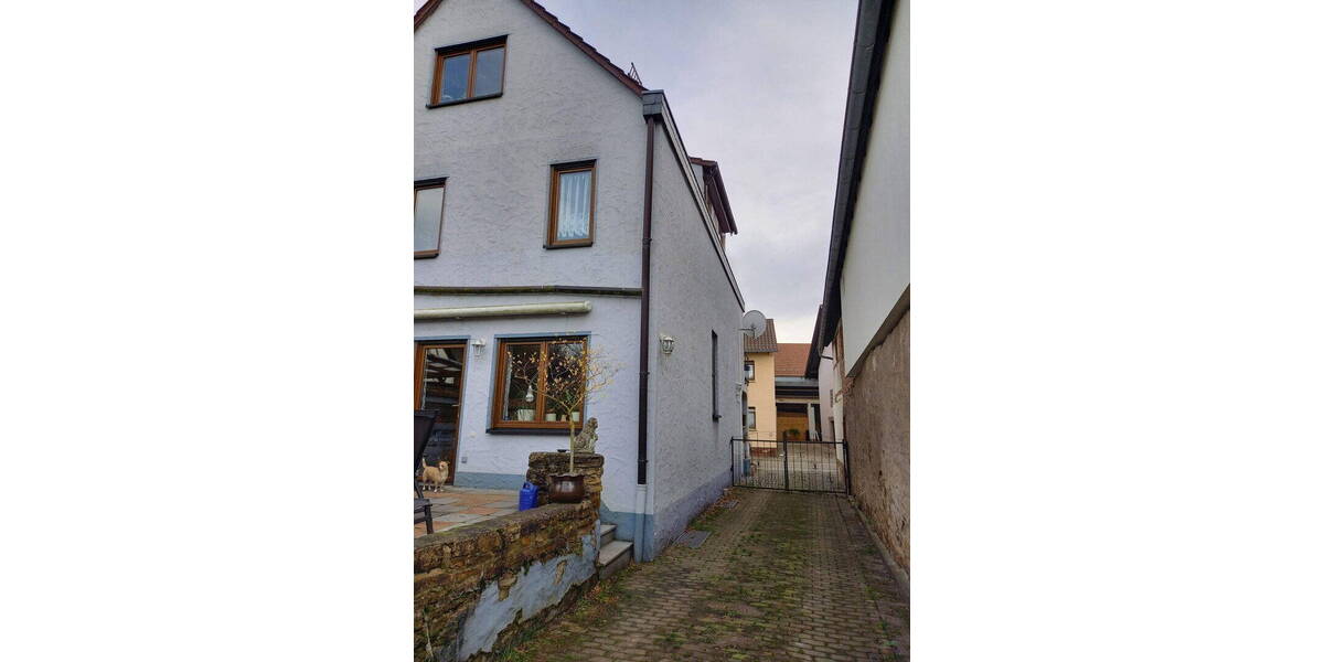 Einfamilienhaus Bretten Bauerbach - 6 Zimmer, 220 m&sup2;, 615.000&euro; | Angebot:26681055