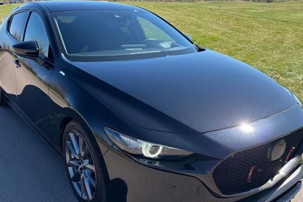 Mazda 3 65.000 km 17.999 &euro; HALLE 06116