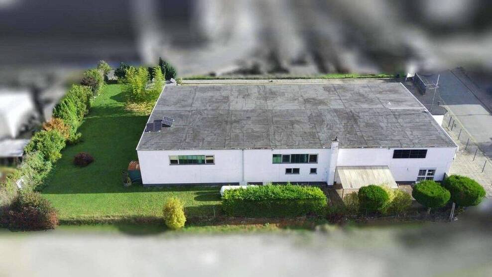 Gewerbehalle für Produktion, Handel, Handwerk+Freiflächen+wohnen
