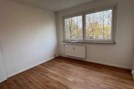Zimmer Zwickau Neuplanitz - 3 Zimmer, 60 m&sup2;, 250&euro; | Angebot:25700353