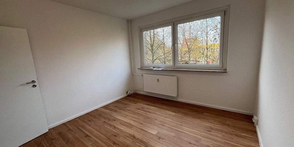 Zimmer Zwickau Neuplanitz - 3 Zimmer, 60 m&sup2;, 250&euro; | Angebot:25700353