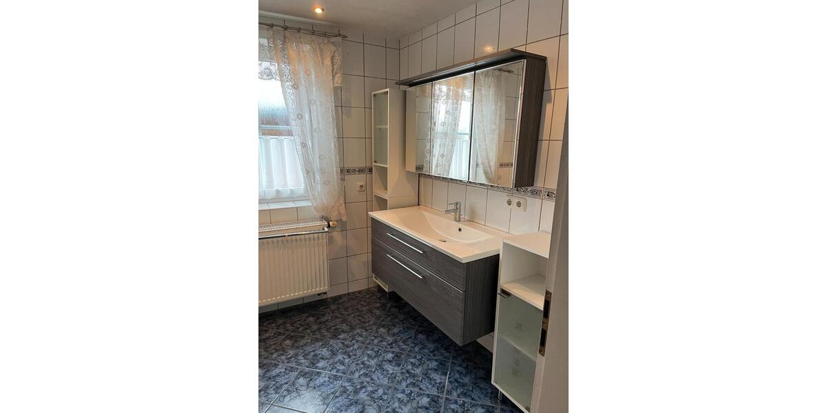 Einfamilienhaus Windischeschenbach - 7 Zimmer, 160 m&sup2;, 1.390&euro; | Angebot:26110370