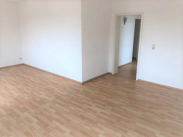 Dachgeschoßwohnung Geisenheim - 3 Zimmer, 112 m&sup2;, 1.230&euro; | Angebot:26626597