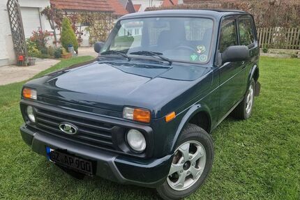 Lada Niva 38.450 km 11.500 &euro; Bibertal 89346
