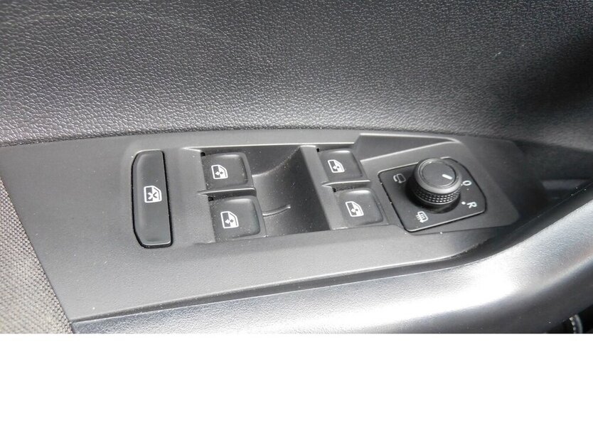 VW Taigo 1.0 TSI BMT Klima LED Navi 27.600 km 16.990 € Vordorf 38533