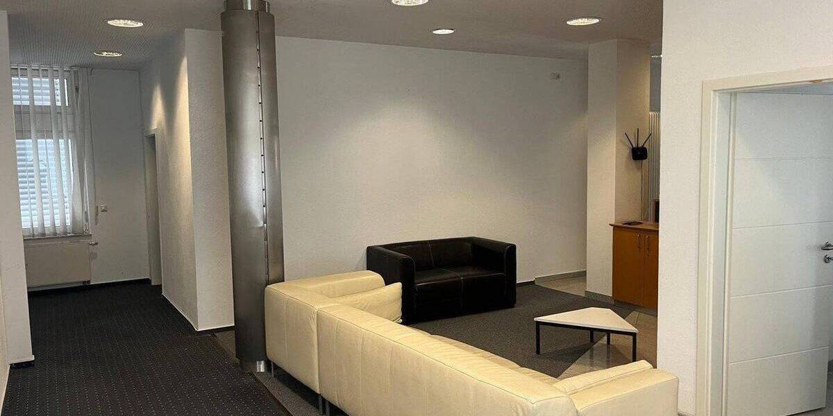 Etagenwohnung Kröv - 9 Zimmer, 214 m&sup2;, 1.190&euro; | Angebot:26858188