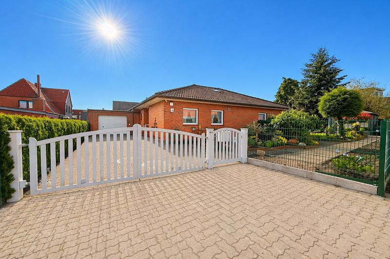 Exkl. Winkelwalmdachbungalow auf einem TRAUMgrundstück in TOP verkehrsberuhigte Lage! - Bungalow Kaltenkirchen | Angebot:26384557