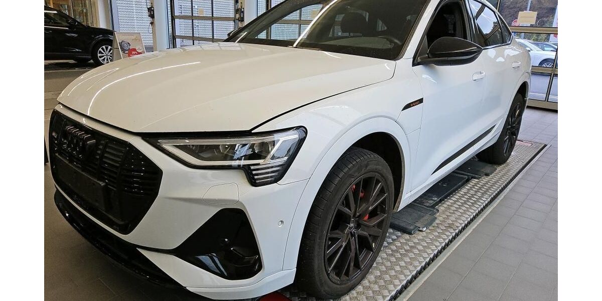 Audi e-tron 26.683 km 28.825 &euro; Hagen 58091