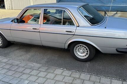 Mercedes E 230