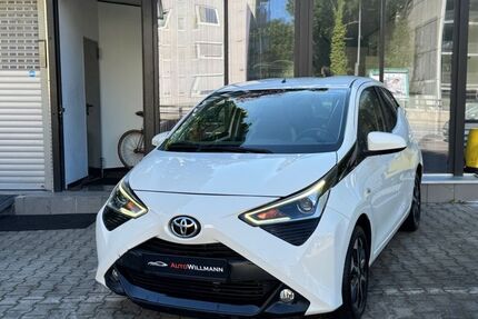 Toyota Aygo (X) 124.490 km 6.990 &euro; münchen 81671