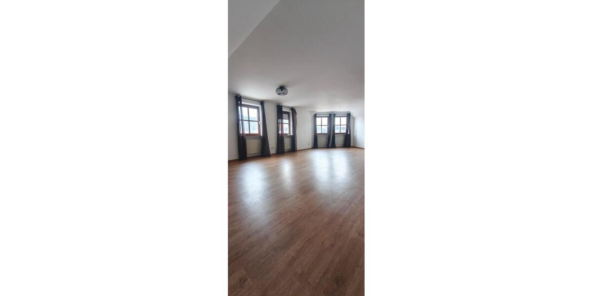 Etagenwohnung Ebermannstadt - 2 Zimmer, 82 m&sup2;, 988&euro; | Angebot:25229443